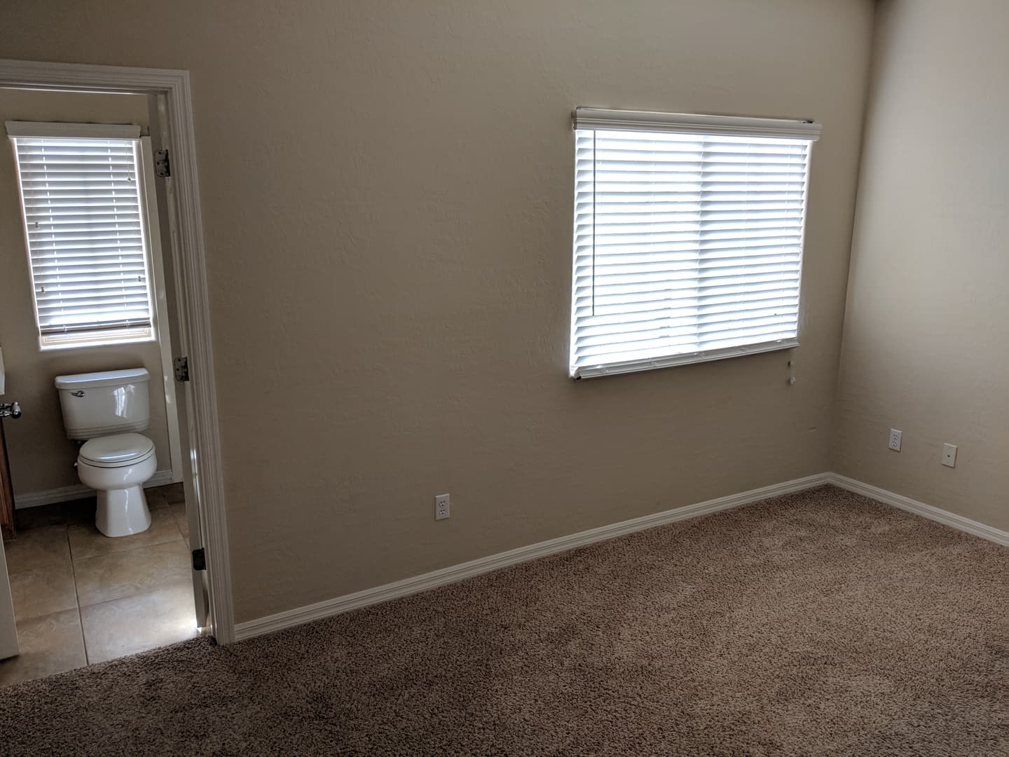 LAS VEGAS House: 363 HOLLINS HALL ST