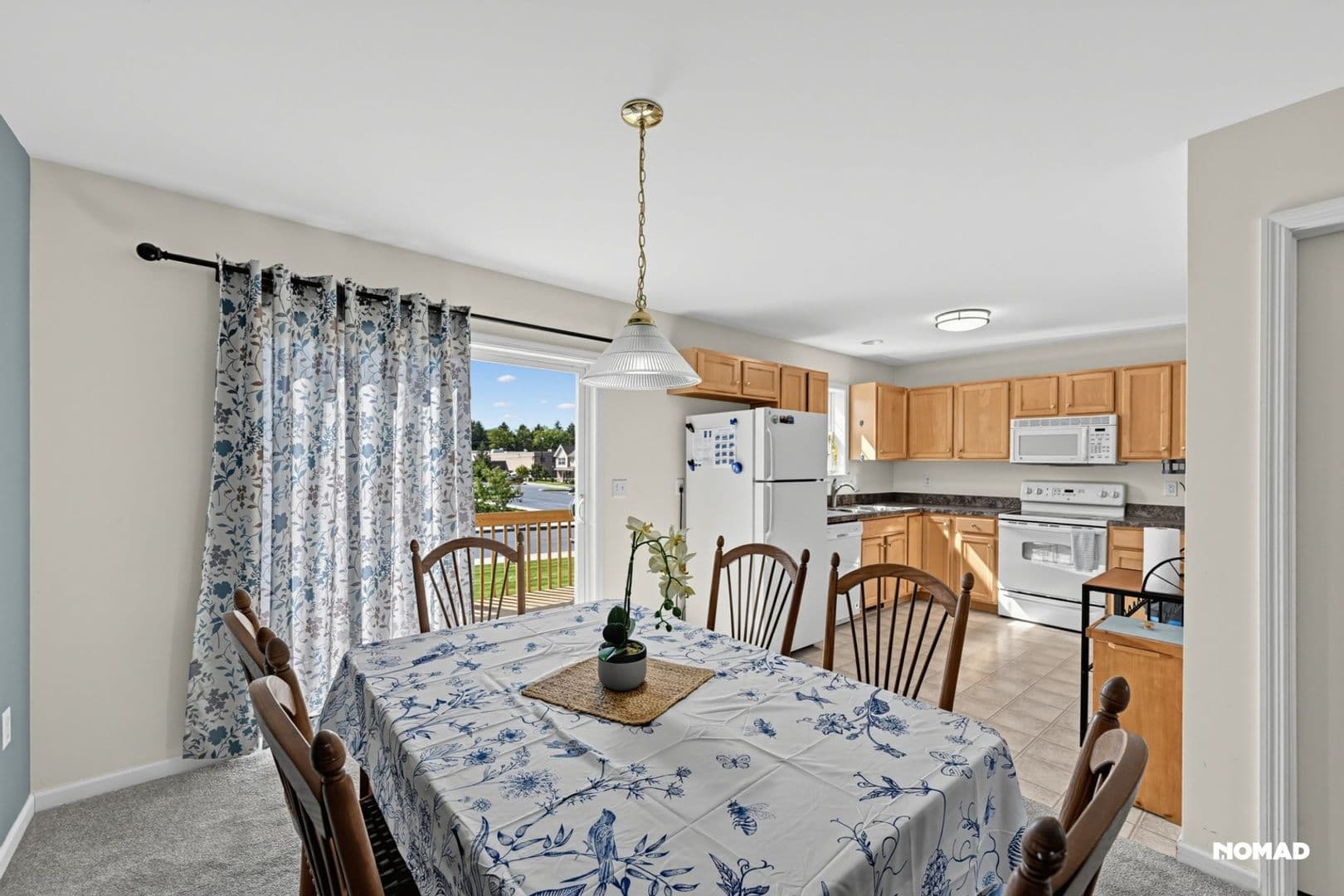Carlisle Townhome: 318 Sherman Ave