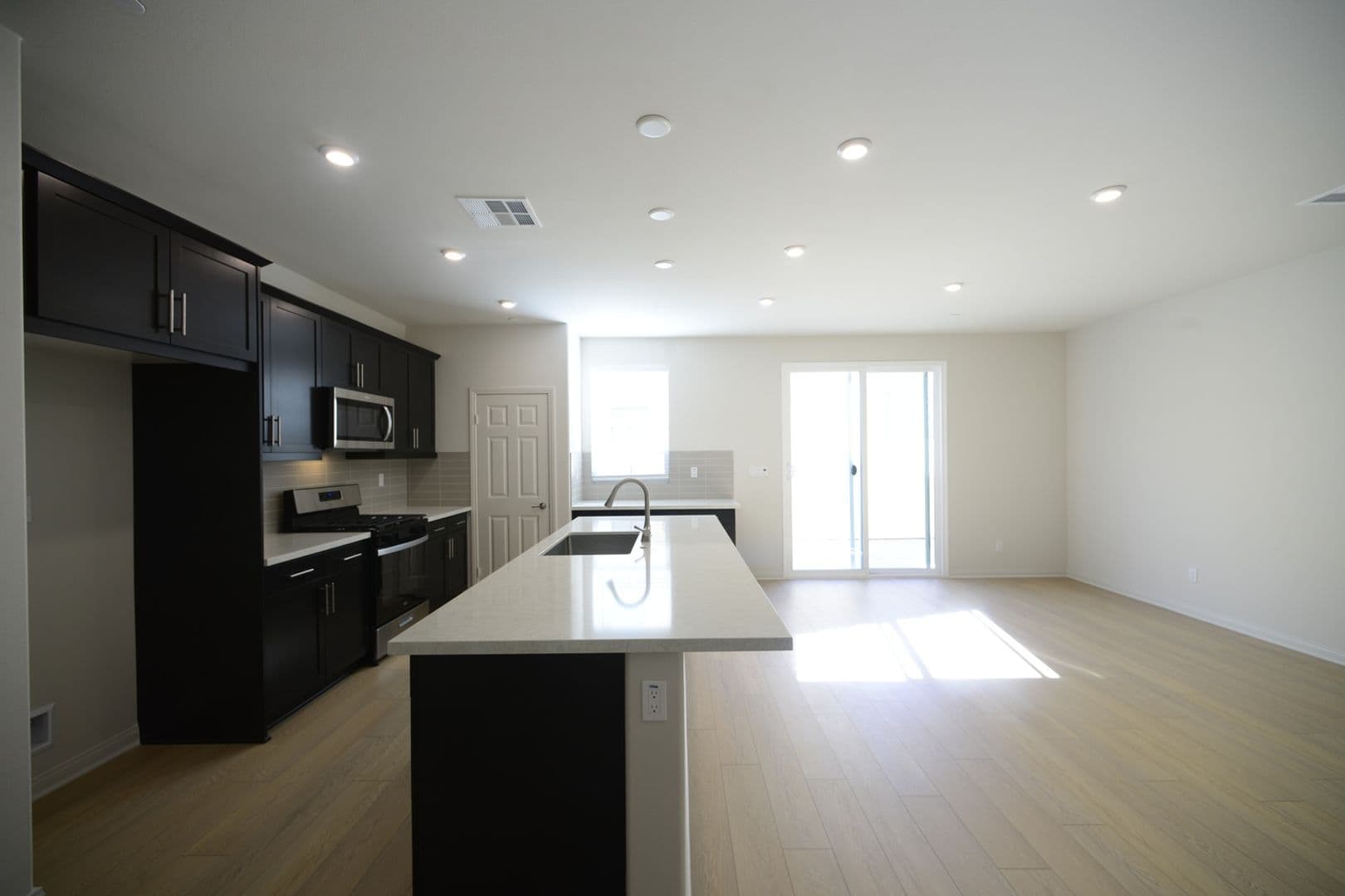 Menifee House: 26596 Platte Rd