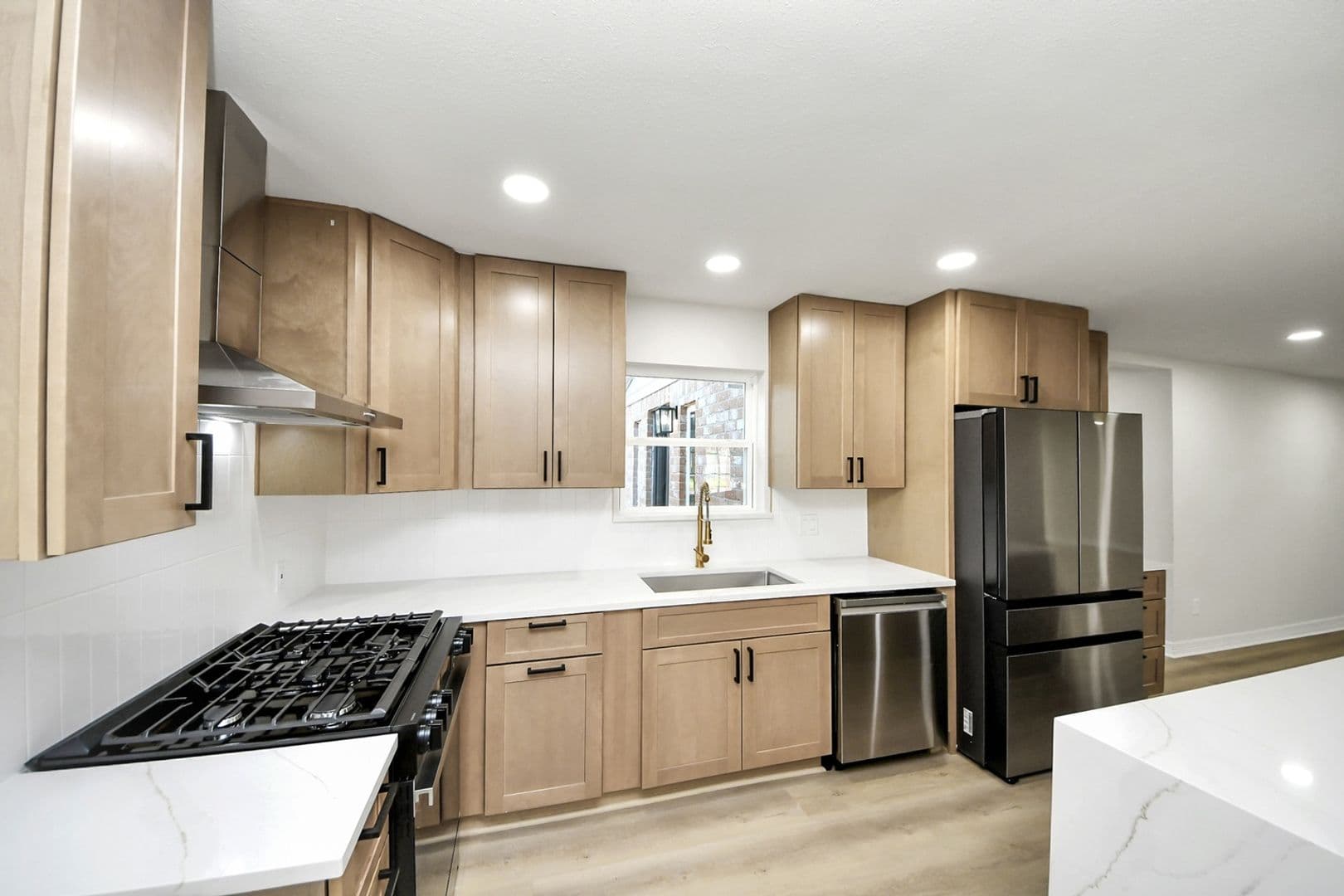 Houston House: 10806 Olympia Dr