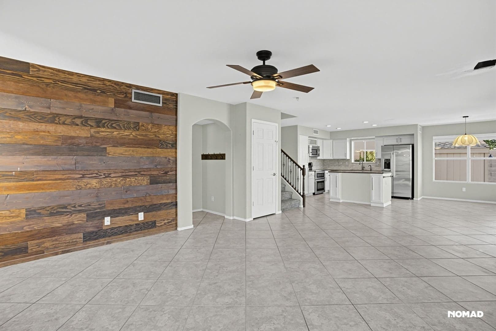 Gilbert House: 141 S Quartz St