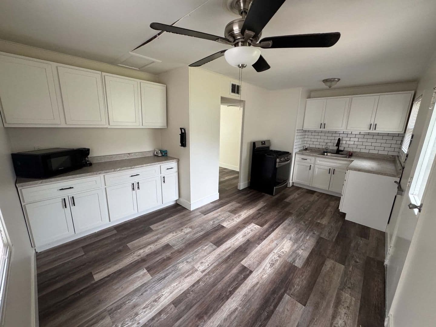 Belleville House: 4113 Betty Dr