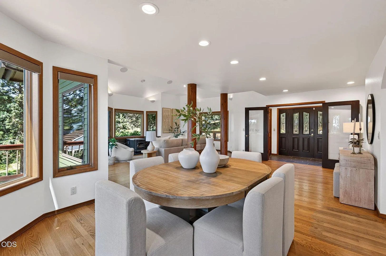 Bend House: 2889 Nw Starview Dr