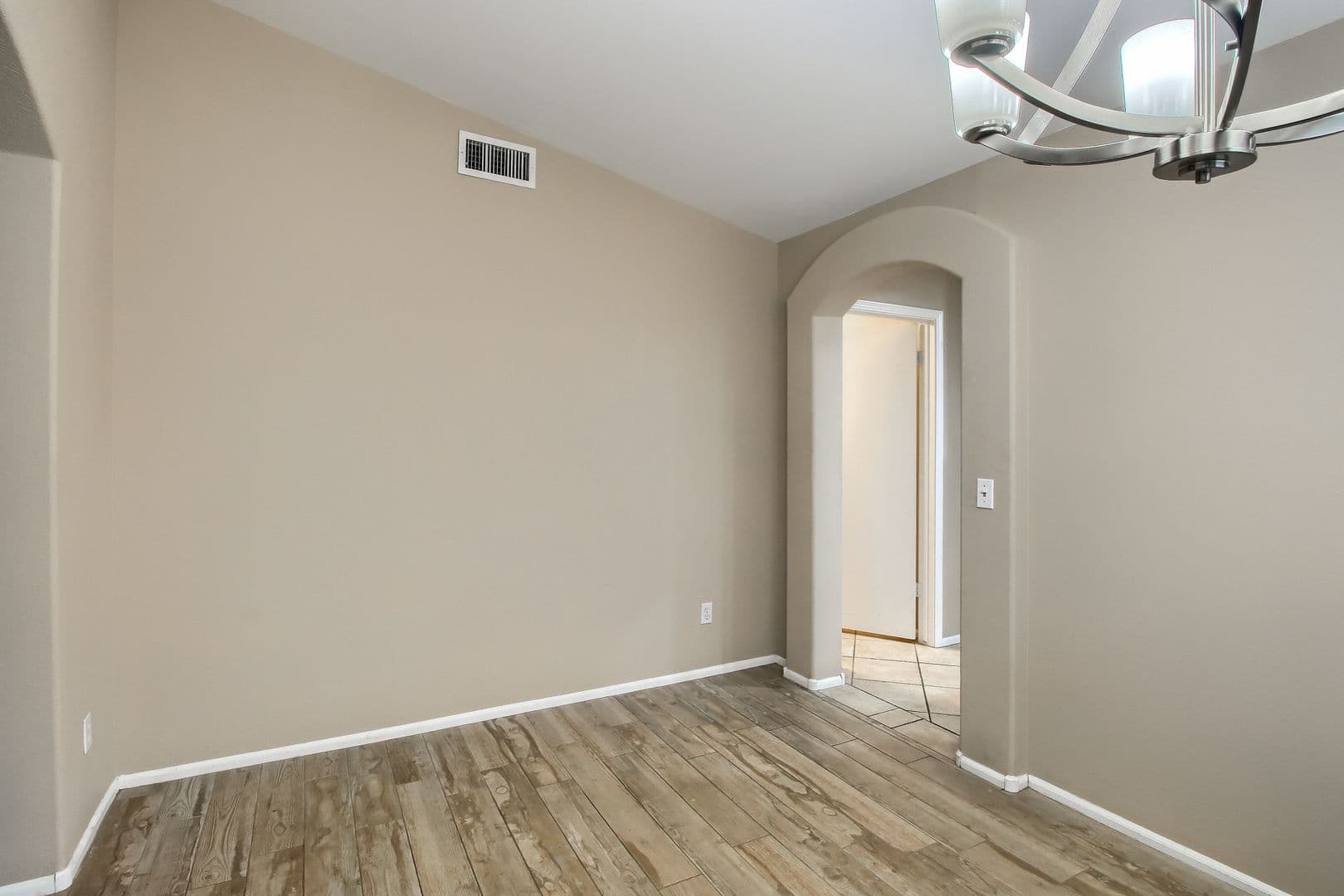 Phoenix House: 3033 E Wahalla Lane