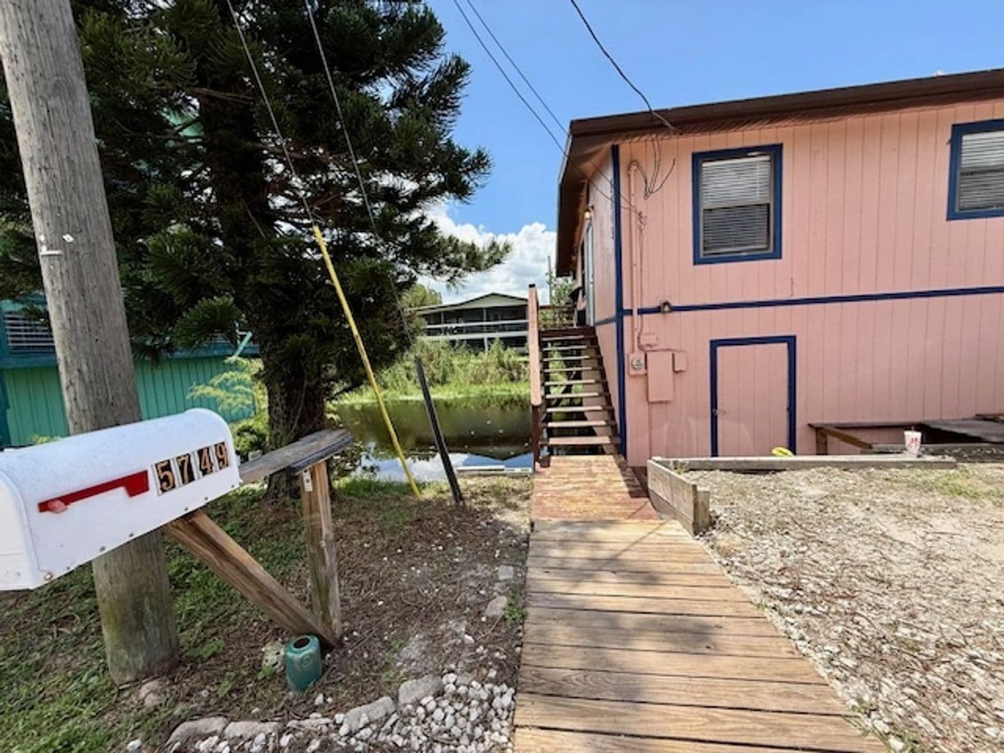 Cocoa House: 5749 Lake Poinsett Rd