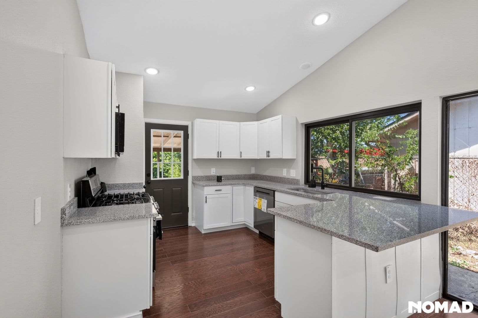 San Antonio House: 2715 Lakemist St
