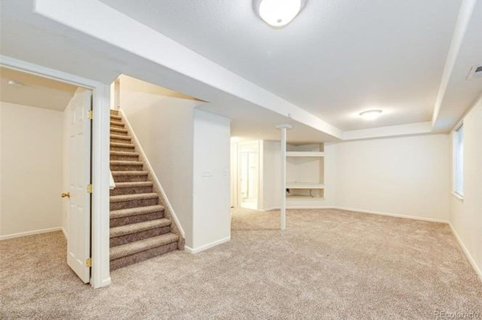 Englewood House: 16475 E Phillips Pl