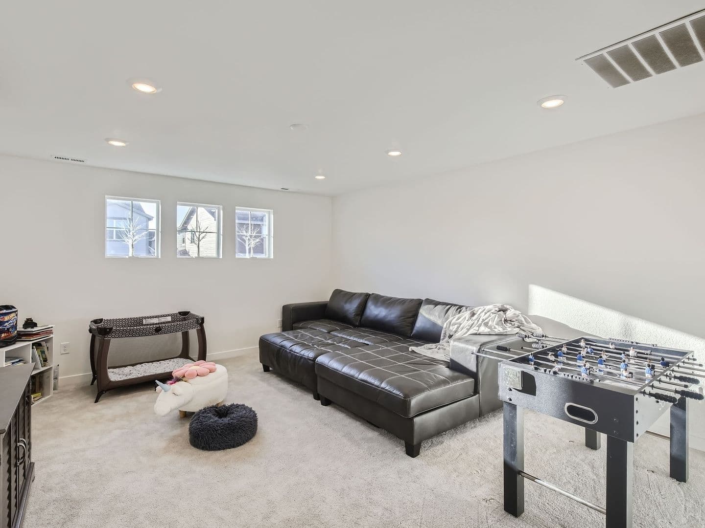 Longmont House: 12885 Bay St