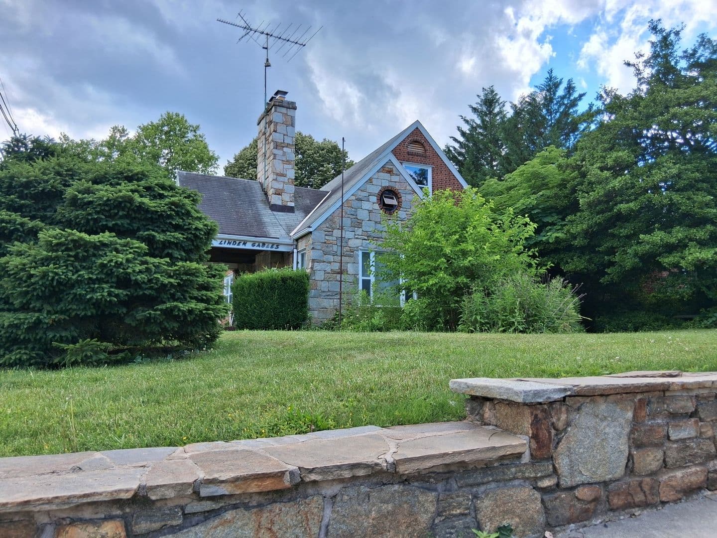 Westminster Townhome: 172 E Green St