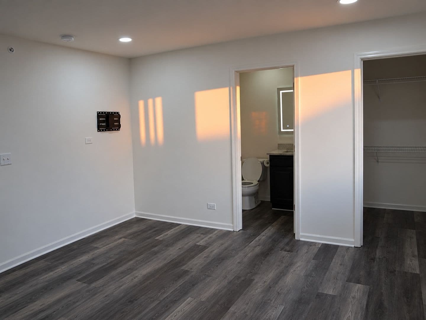 Montgomery House: 1423 Manning Ave