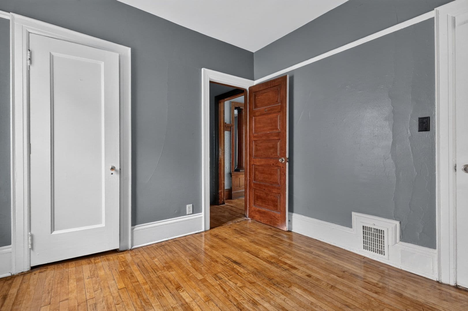 Milwaukee Townhome: 2335 N 16th St