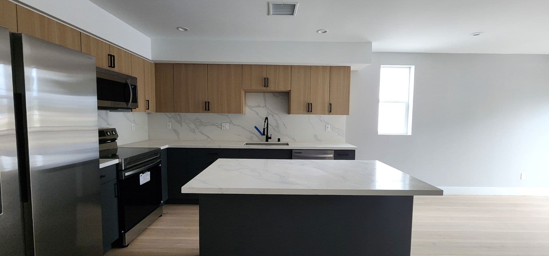 North Hollywood Townhome: 5729 N Klump Ave
