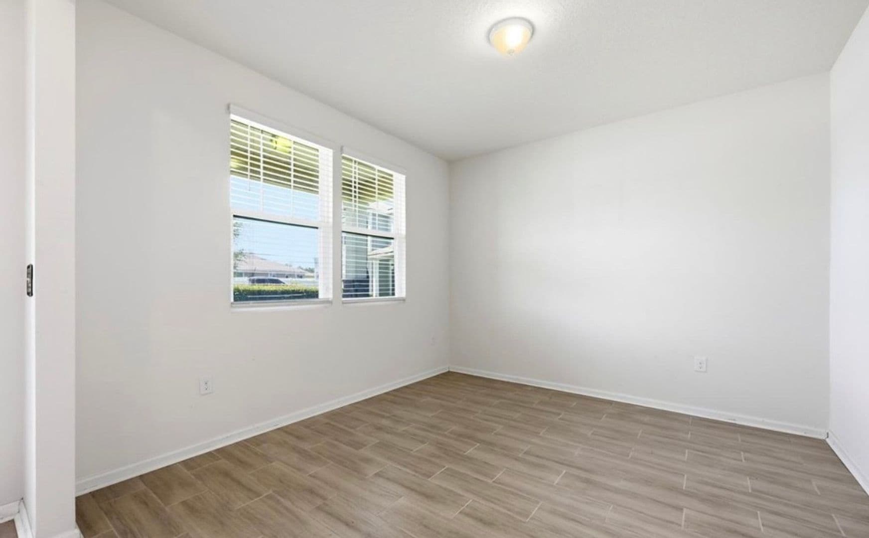 Jacksonville House: 3512 Guppy Ct