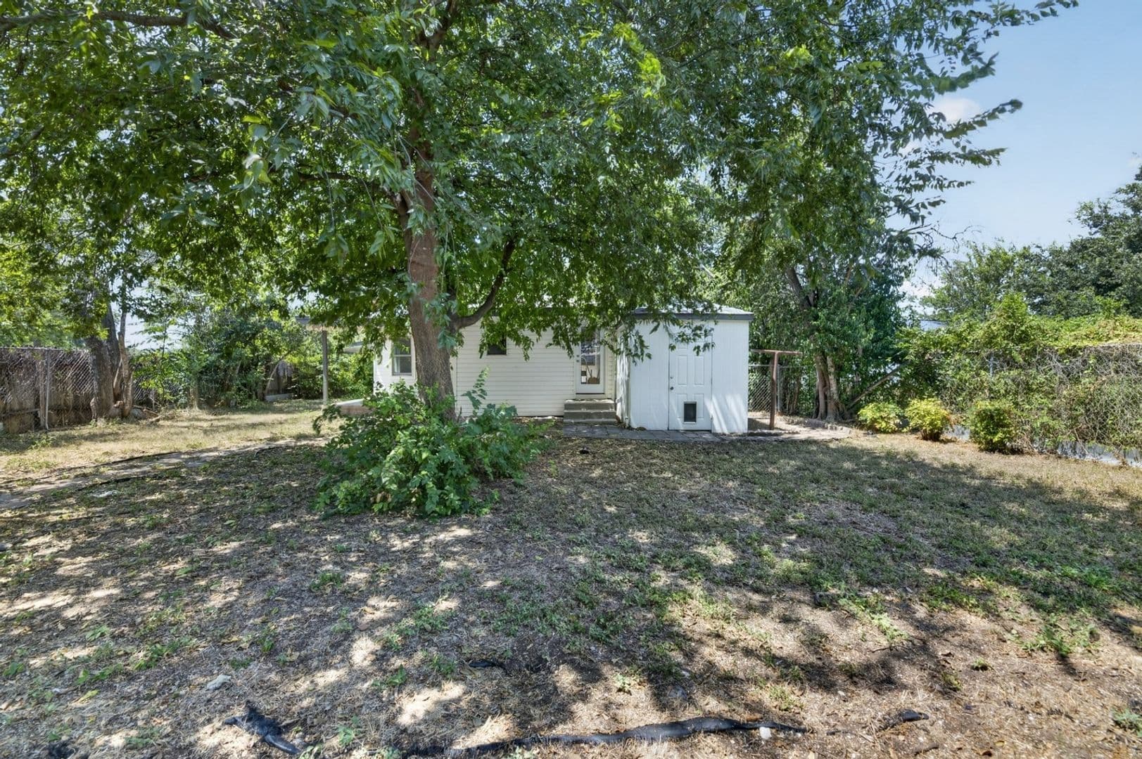 San Antonio House: 2906 Christian Dr
