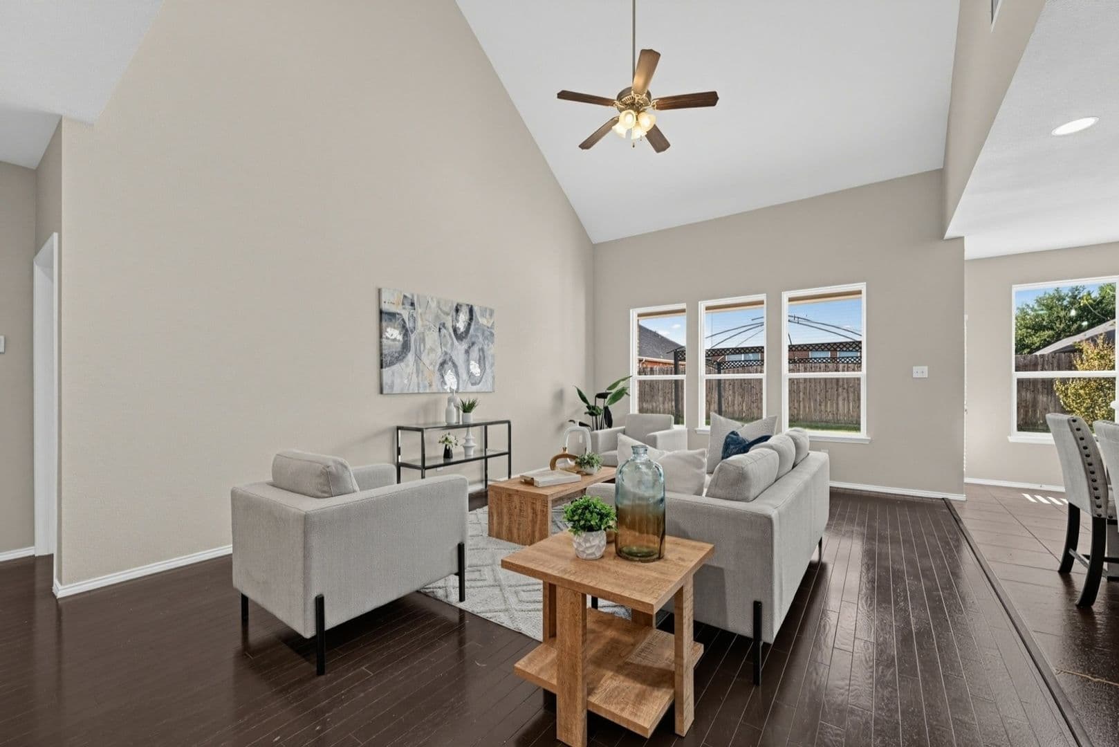 Fort Worth House: 517 High Desert Dr