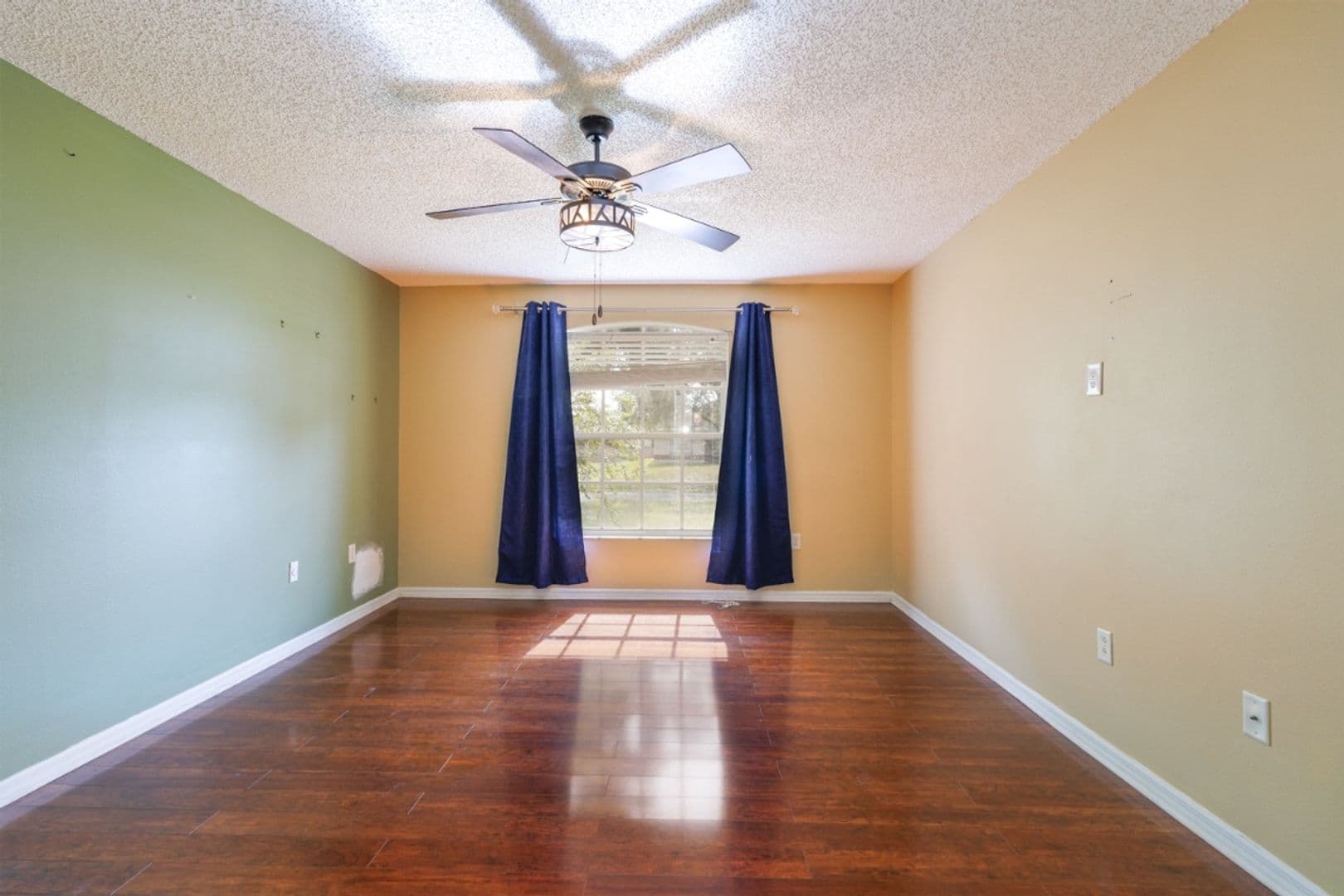 Palm Bay House: 1515 Nona St NE
