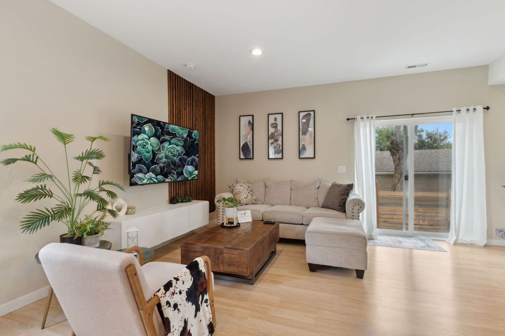 Commerce City Townhome: 6912 Locust Ct