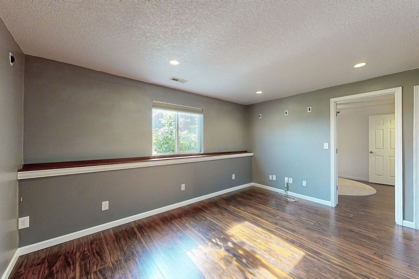 Ankeny House: 5113 Ne Ledgestone Ct