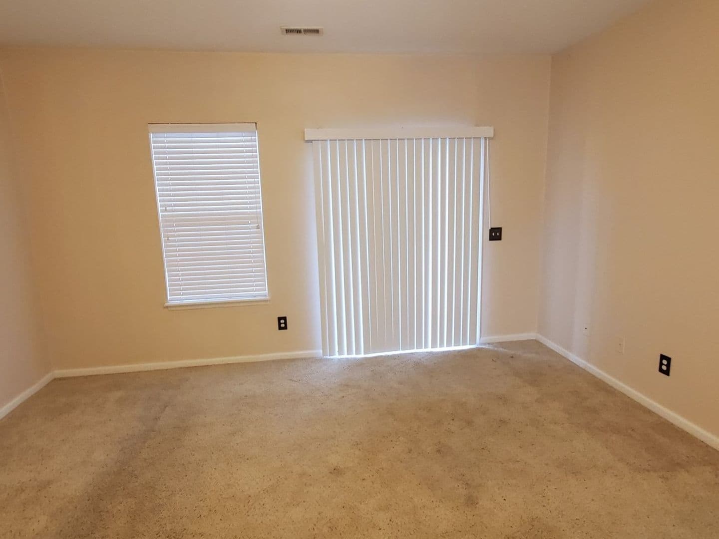 Florence House: 1728 Oakdale Terrace Blvd