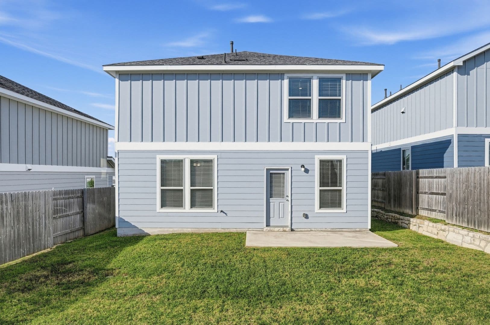 Manor House: 11111 Mestengo Dr