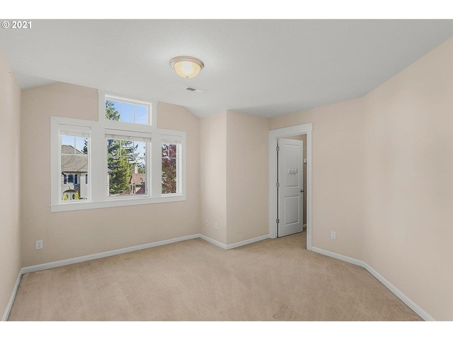 Portland House: 11422 SW Laurel Glen Ct