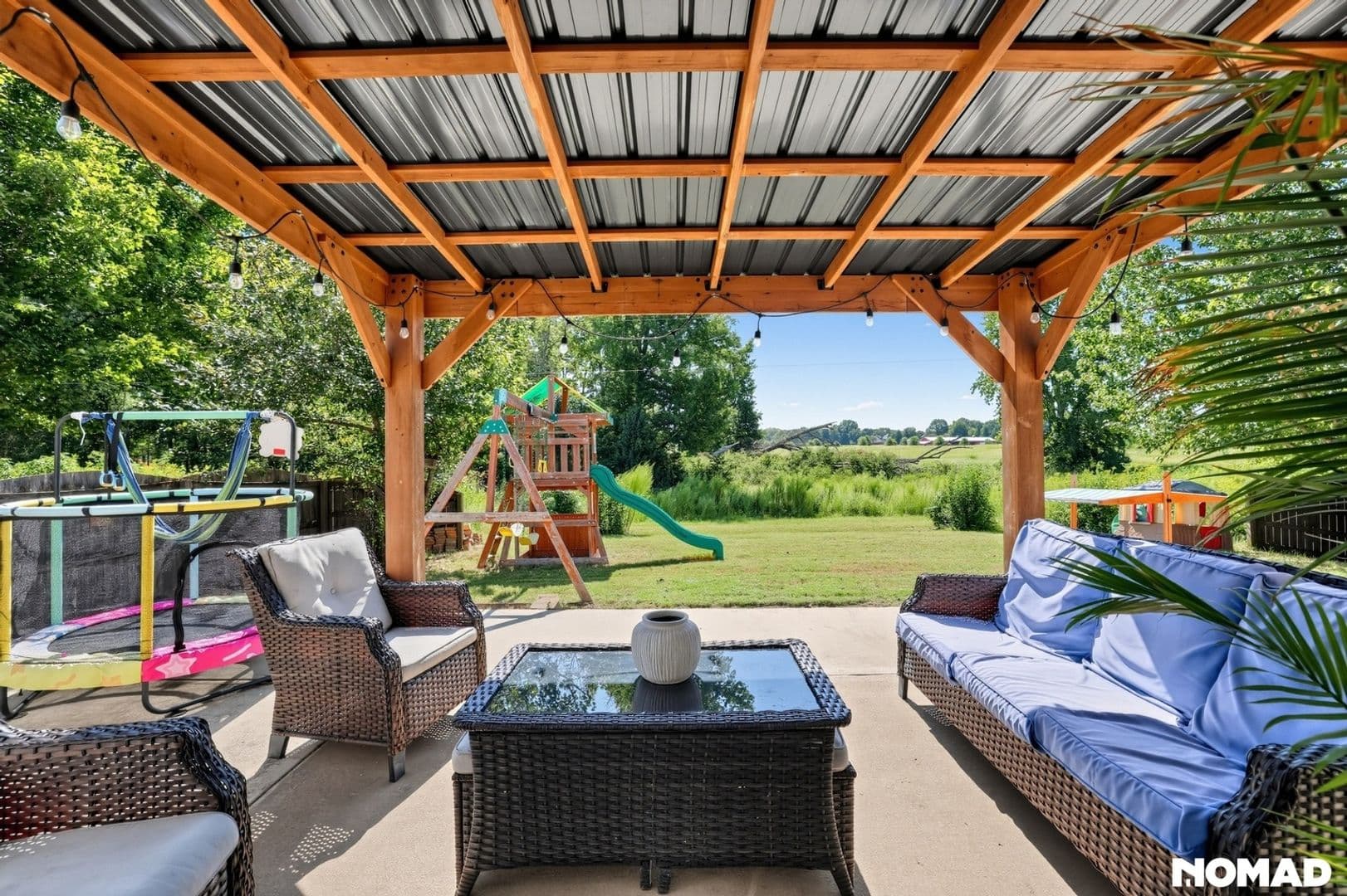 Simpsonville House: 302 Barrett Chase Dr