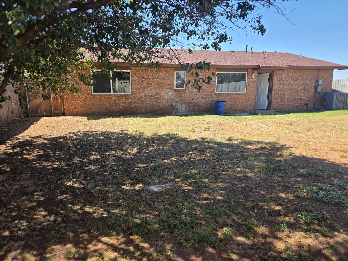 Lubbock House: 7403 Globe Ave