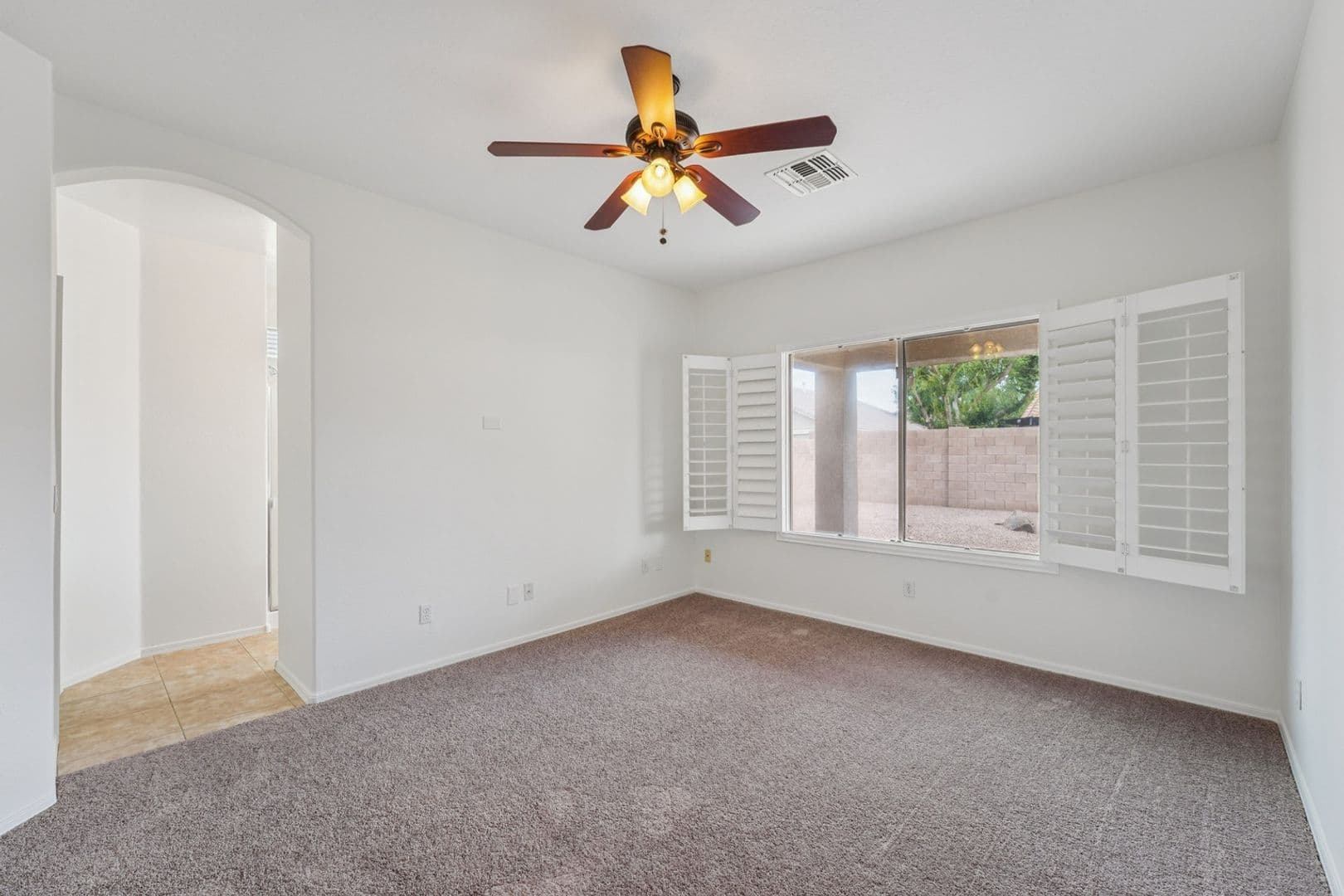 Gilbert House: 1268 E Birdland Dr