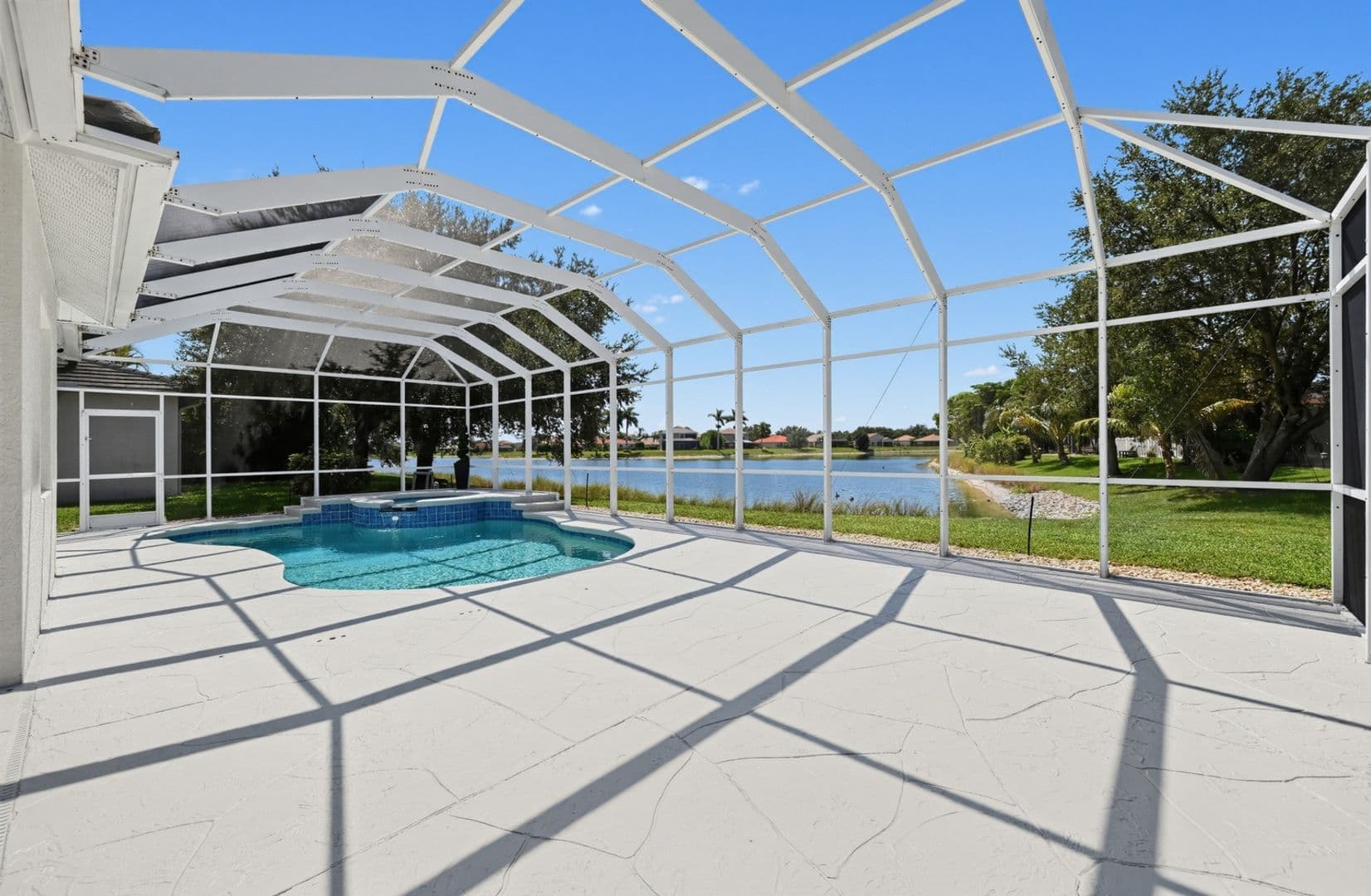 Naples House: 2926 Inlet Cv Ln E