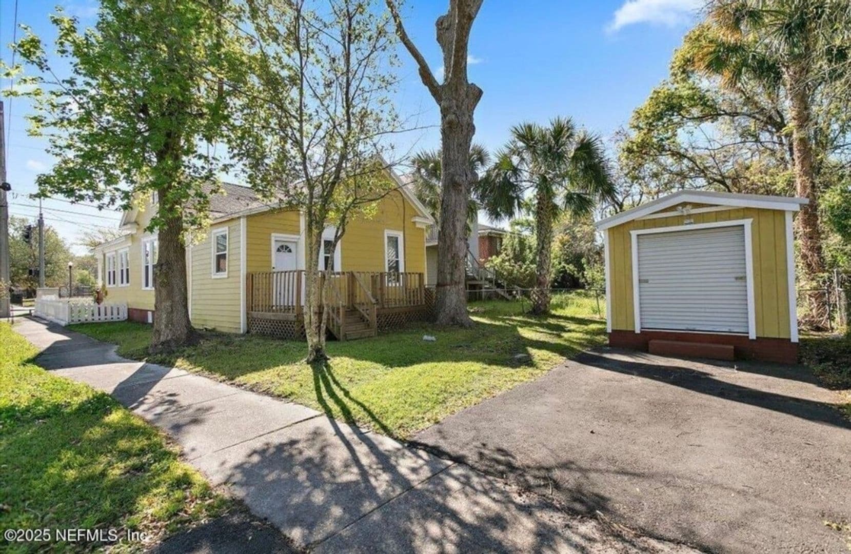 Jacksonville House: 1766 N Myrtle Ave