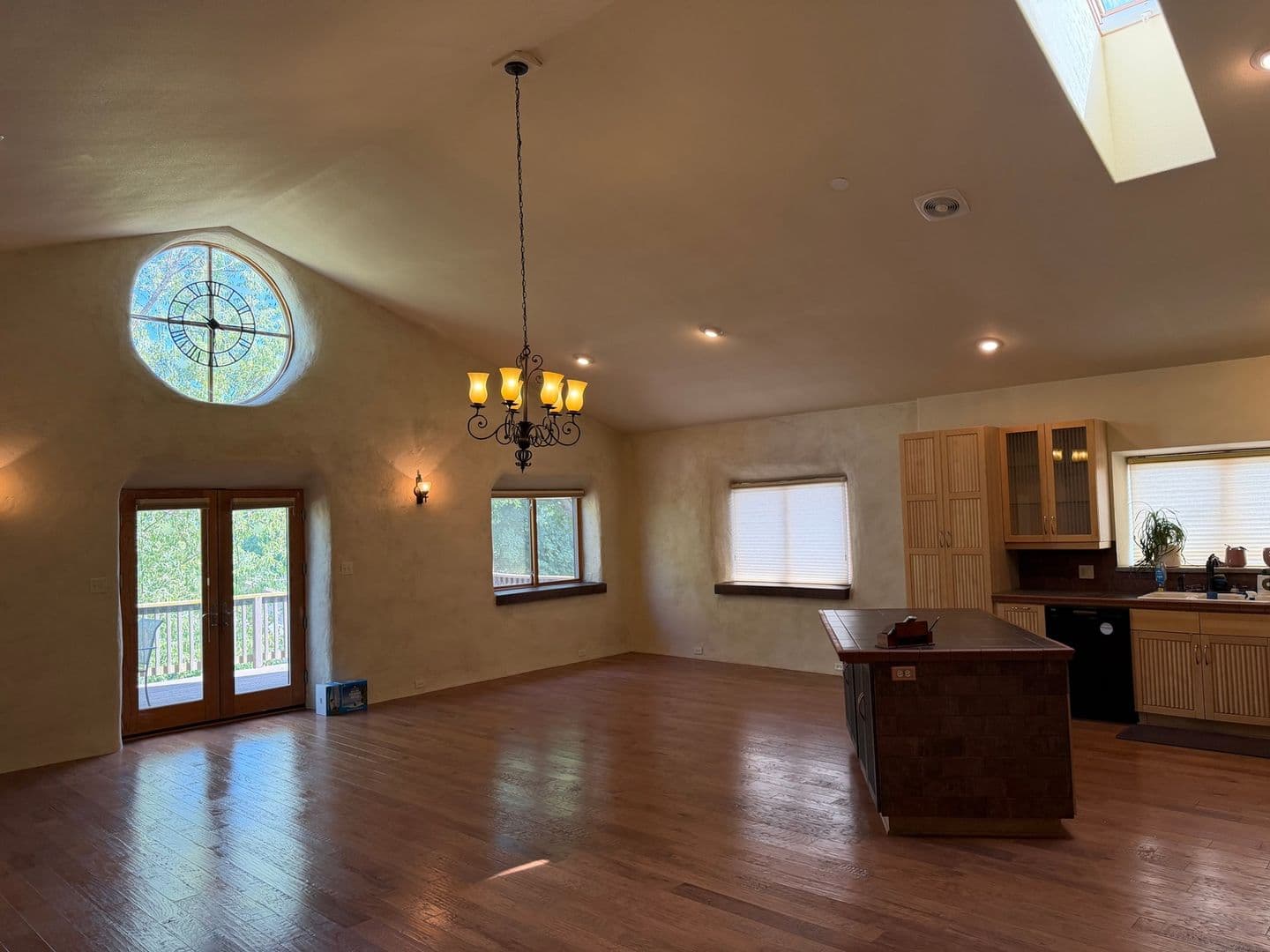 Ashland House: 230 Patterson St
