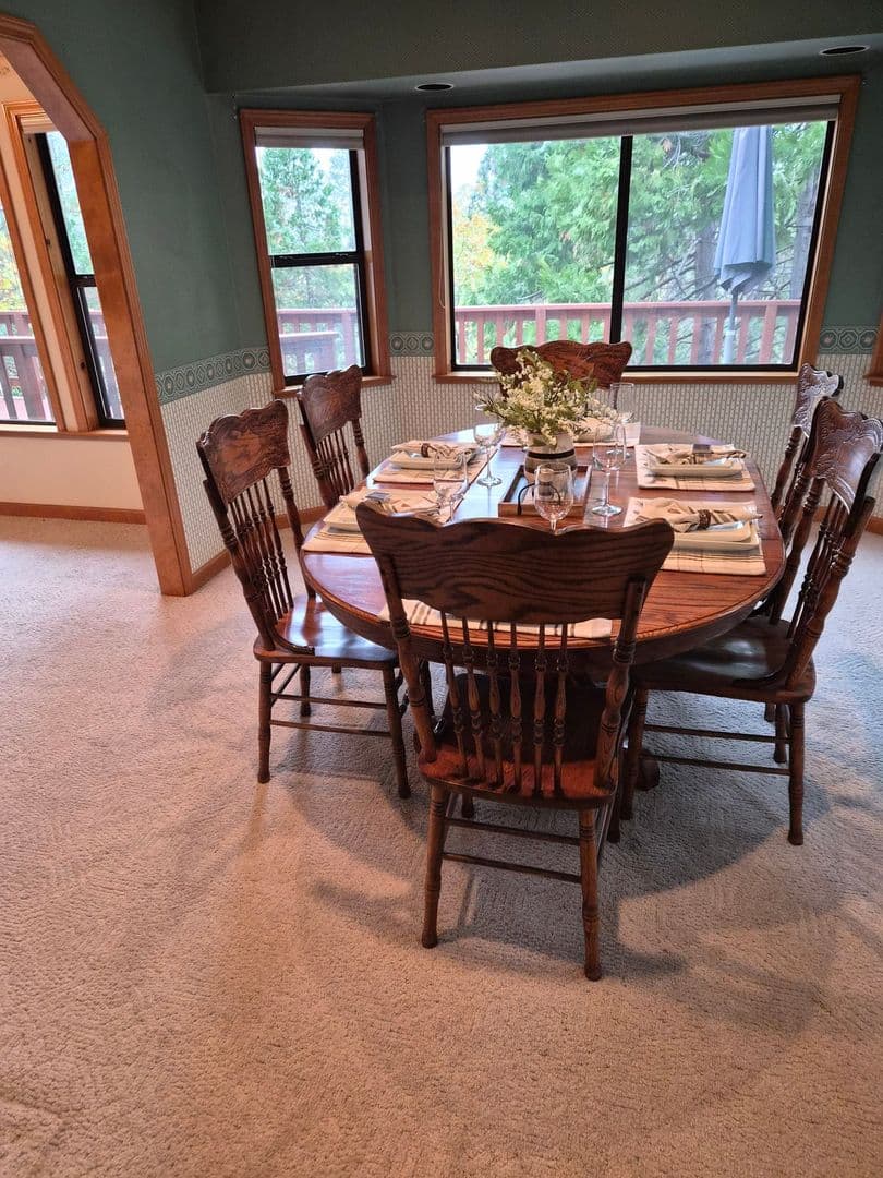 Murphys House: 281 Forest Meadows Dr