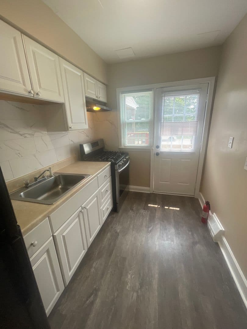 Essex House: 551 Welbrook Rd