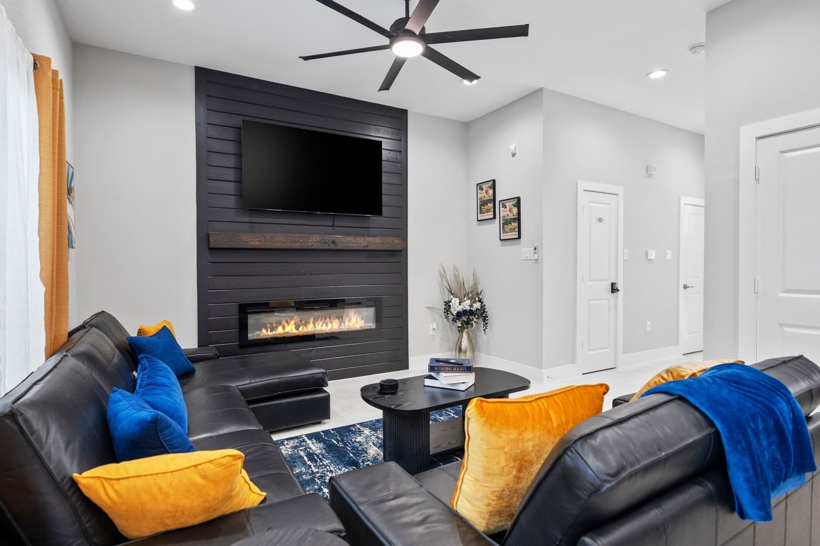 Houston House: 825 Paul Quinn St