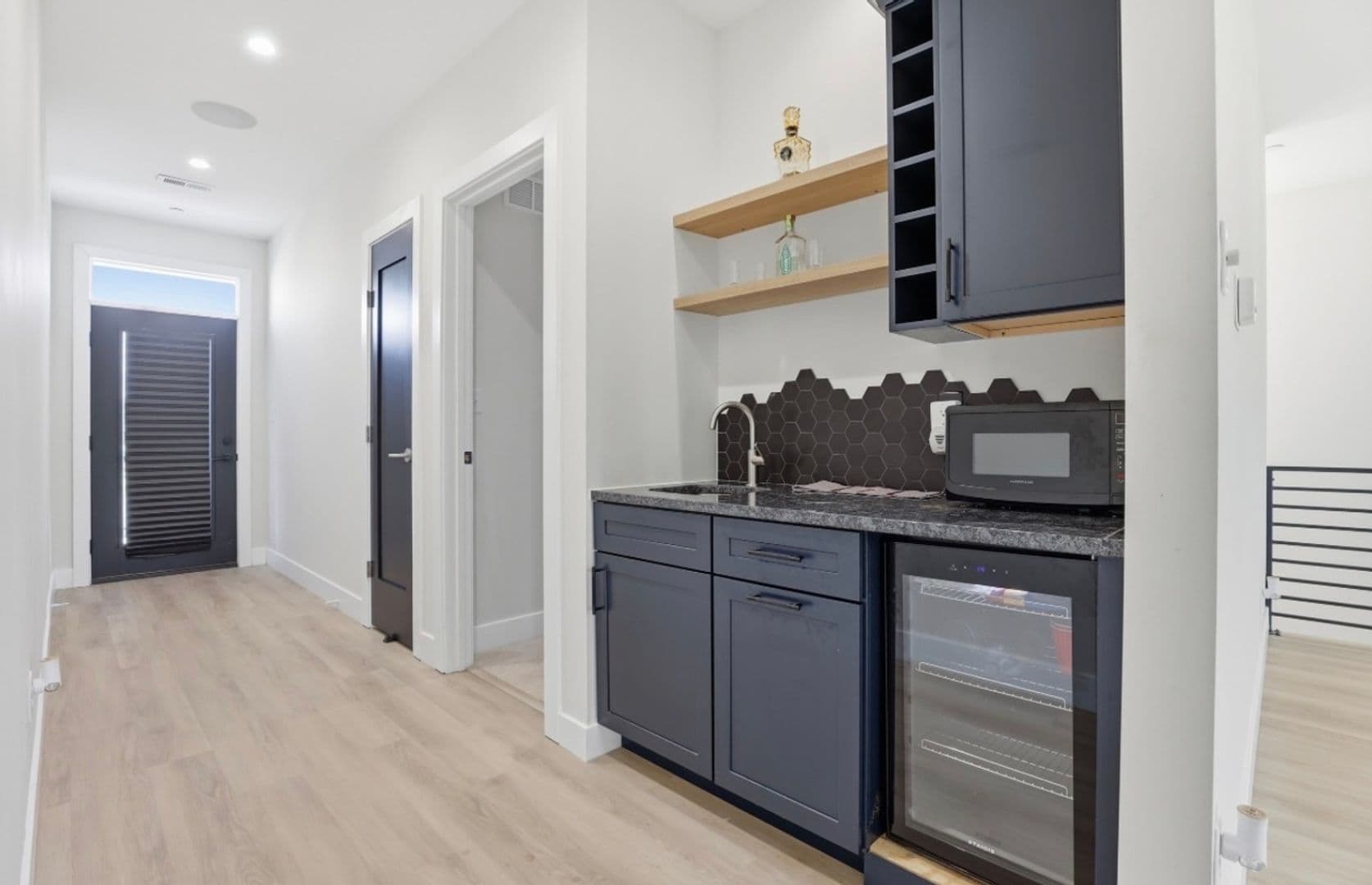 Sparrows Point House: 6931 River Dr Rd