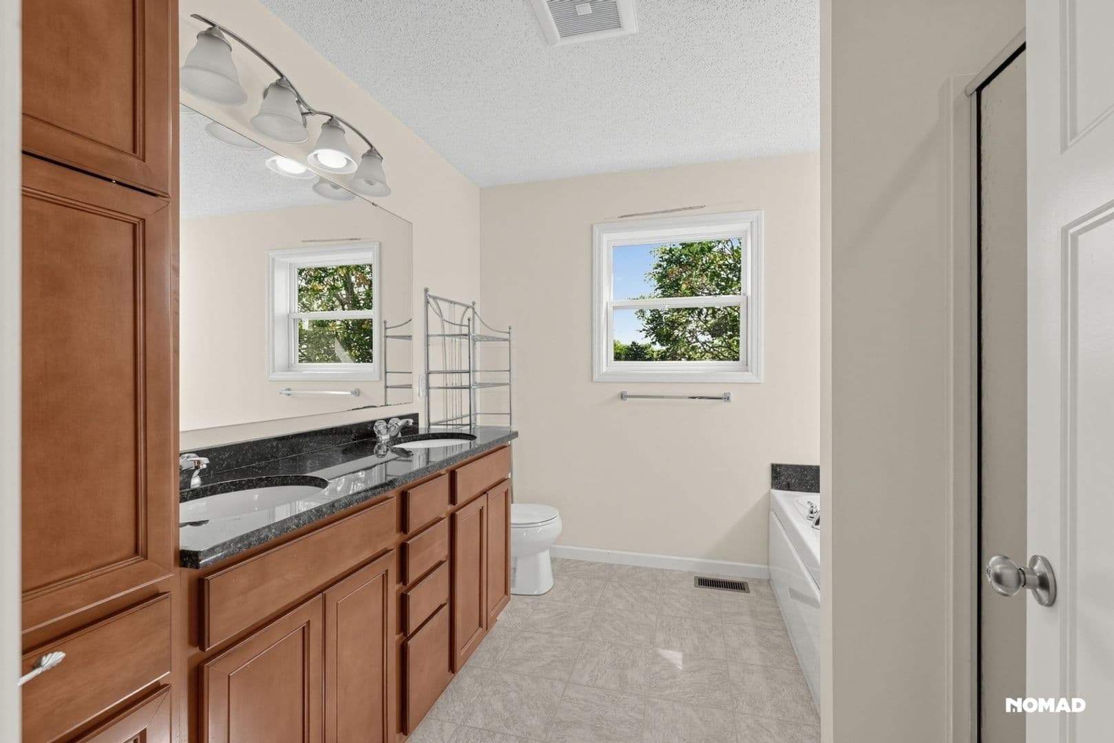 Plymouth House: 18805 46th Ave N