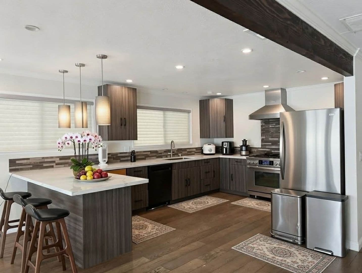 Sonoma House: 19420 Goin Ln