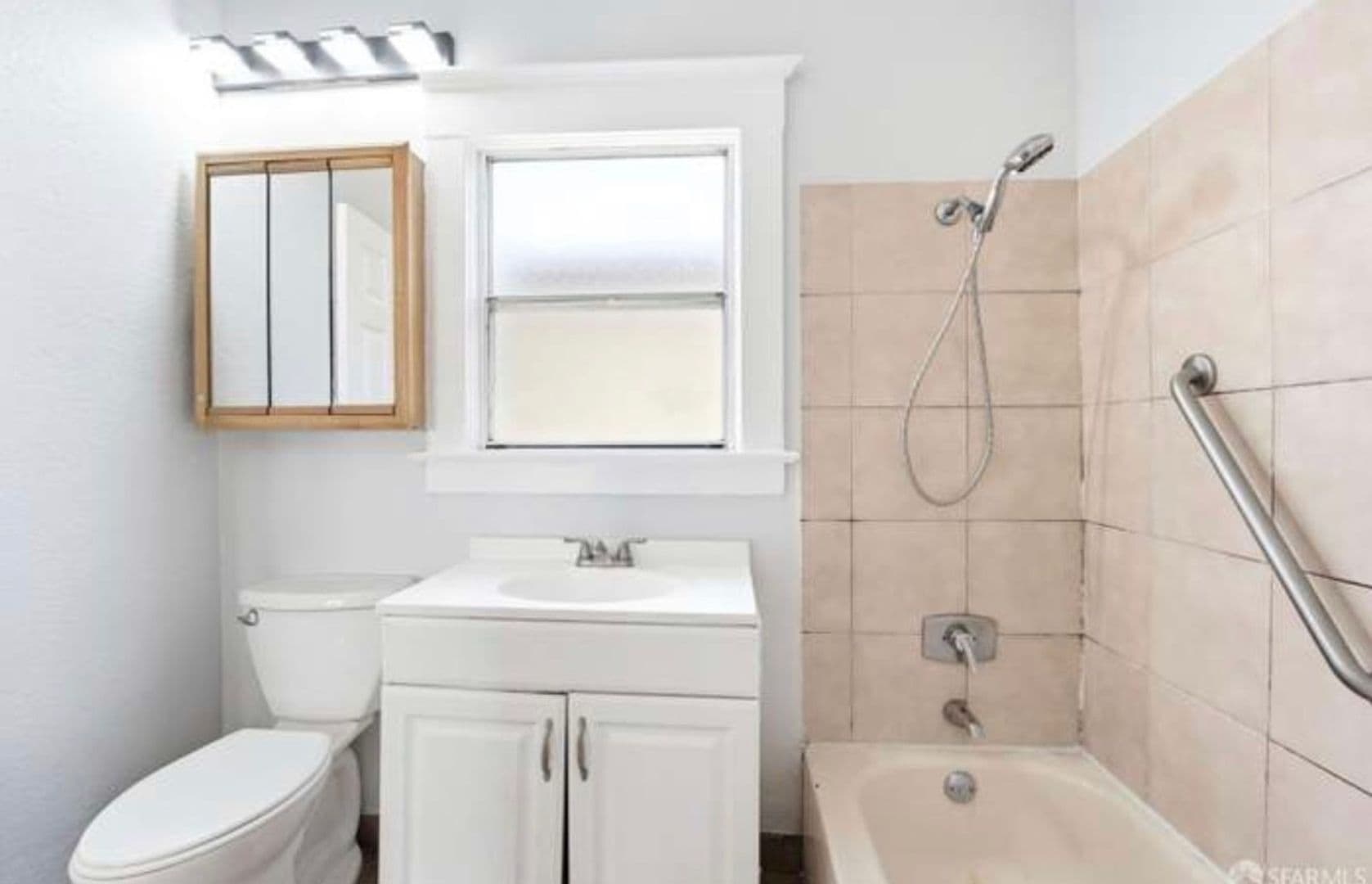 Richmond House: 425 22nd St