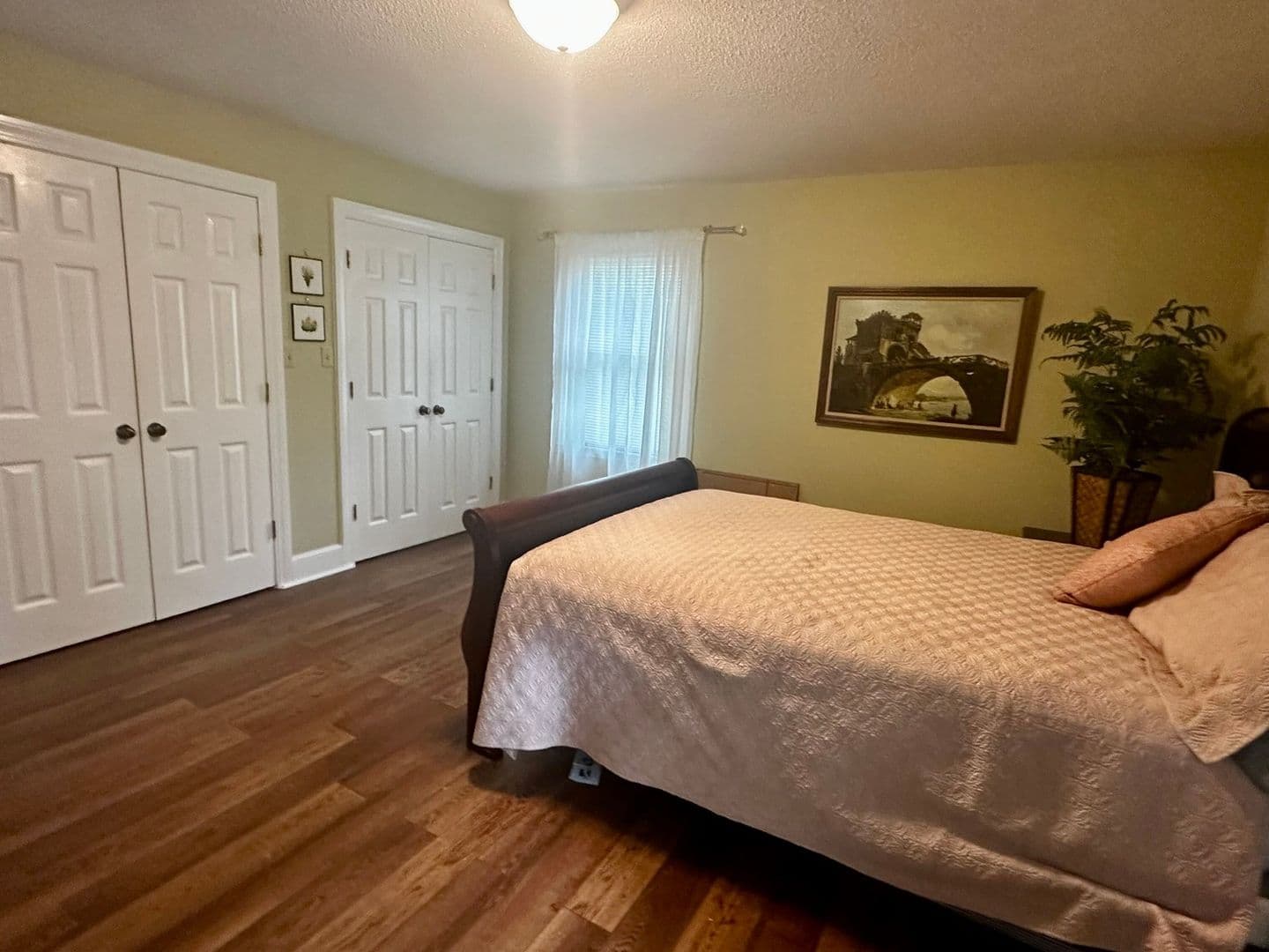 Charlotte House: 4316 Brookwood Rd