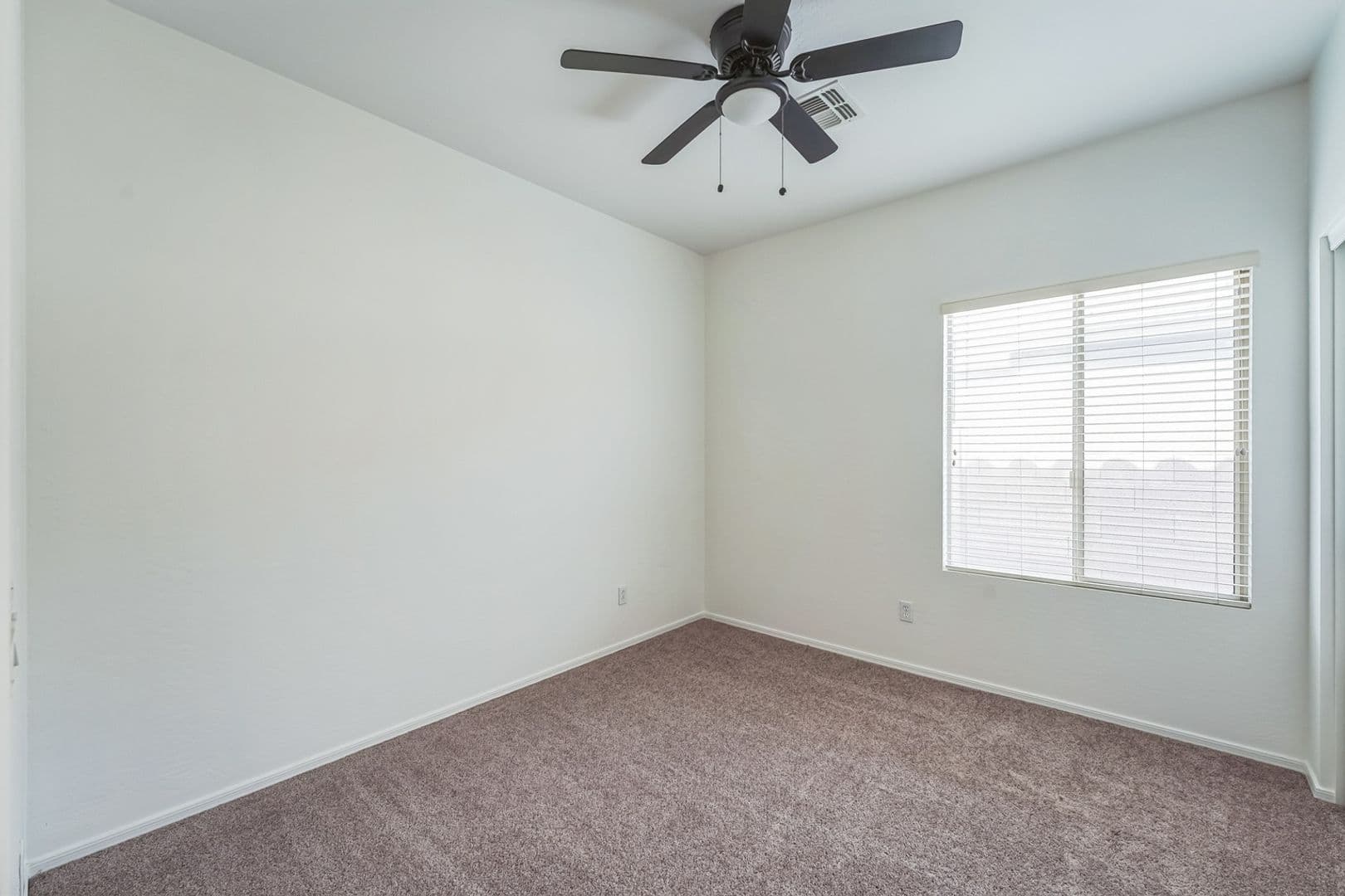 Gilbert House: 1268 E Birdland Dr