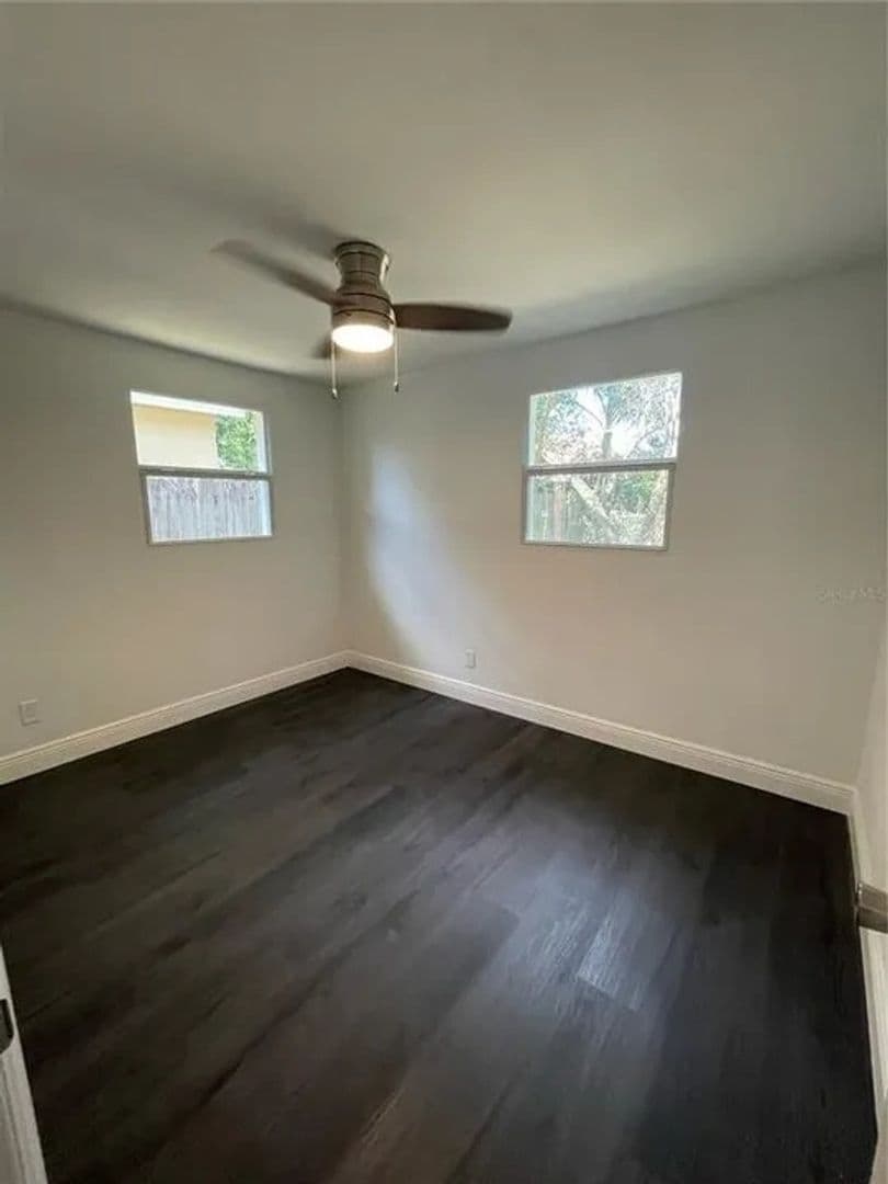Tampa House: 8403 N Semmes St