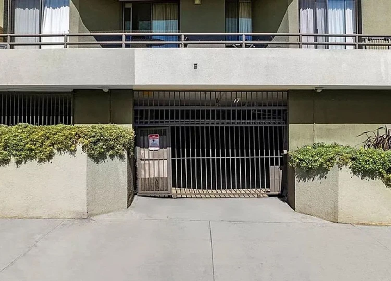 Los Angeles Condo: 4567 Lexington Ave