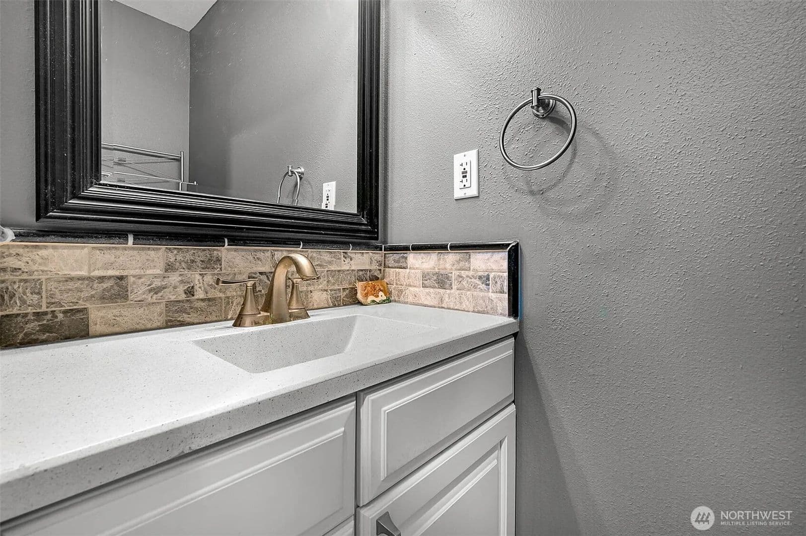 Bellingham Condo: 2713 W Maplewd Ave