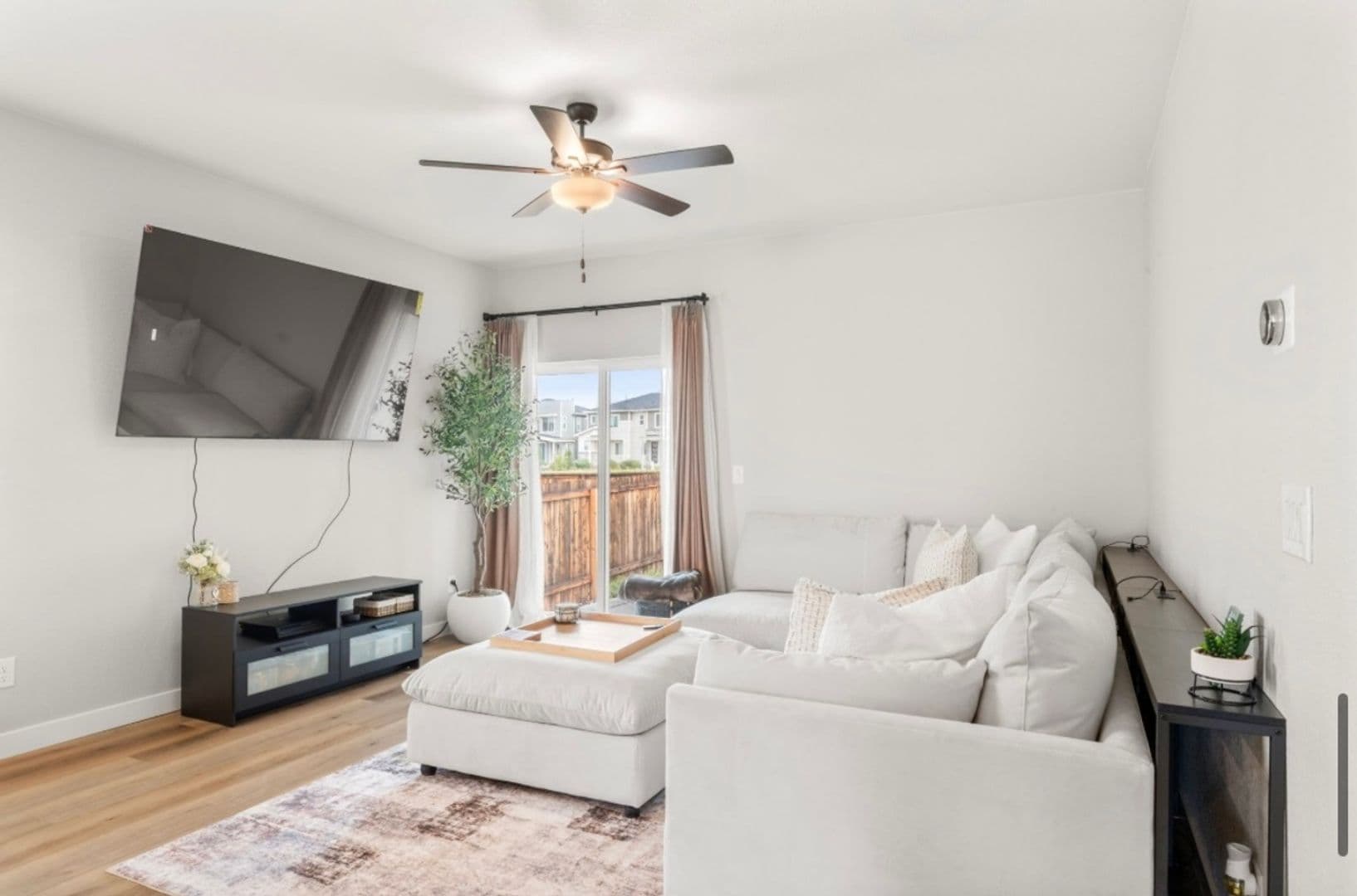 Commerce City House: 17801 E 95th Pl