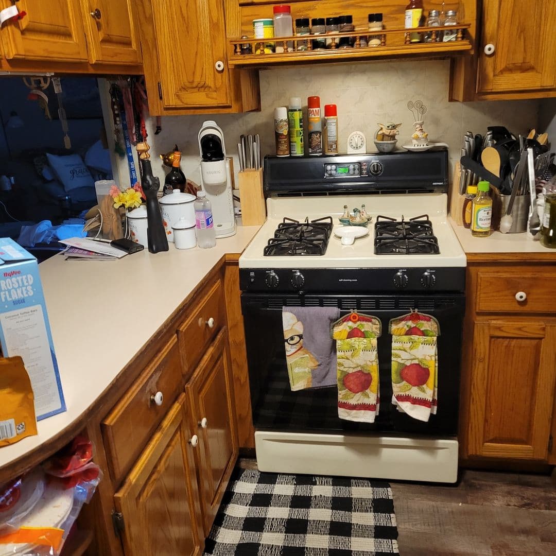 Plattsmouth House: 1110 S 10th St