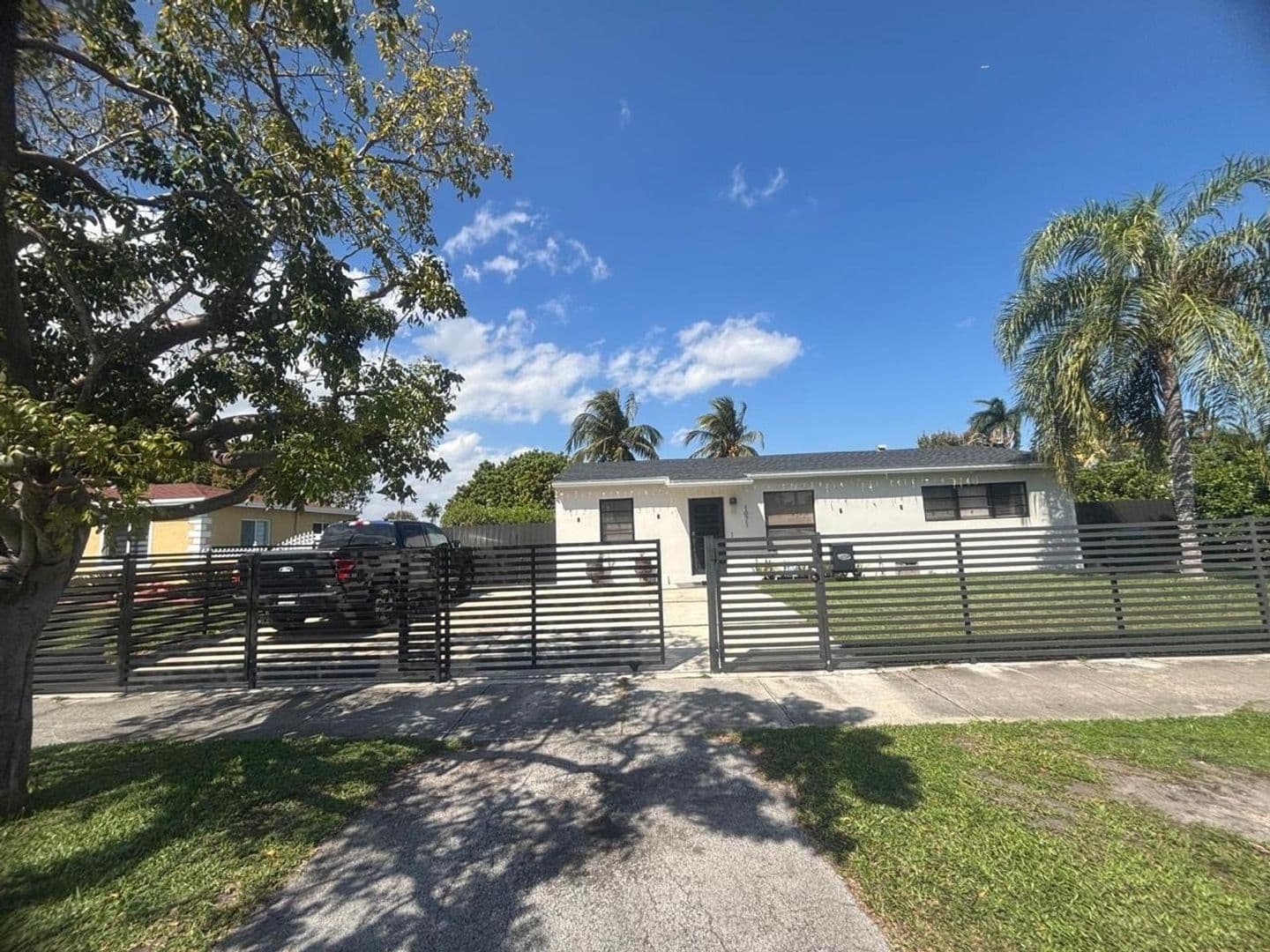 Miami Townhome: 1071 Nw 85th St