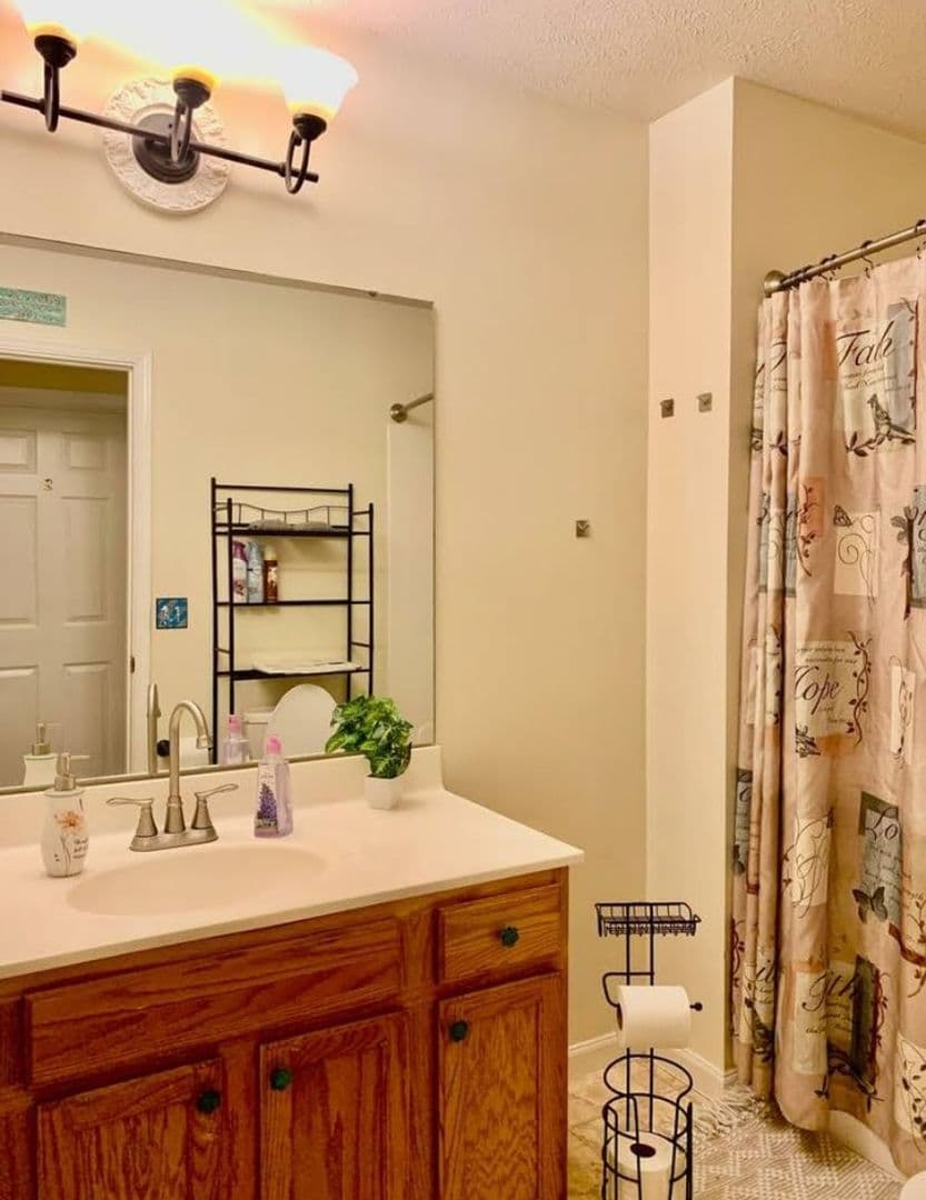 Dunlap House: 11723 N Scotts Trl