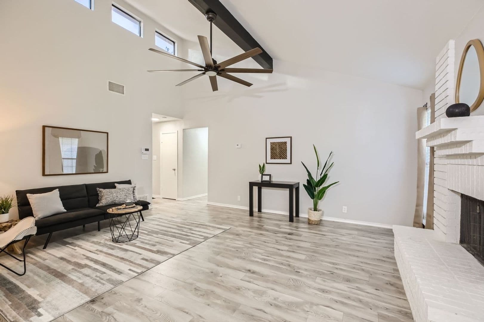 San Antonio House: 4514 Dove Lake St