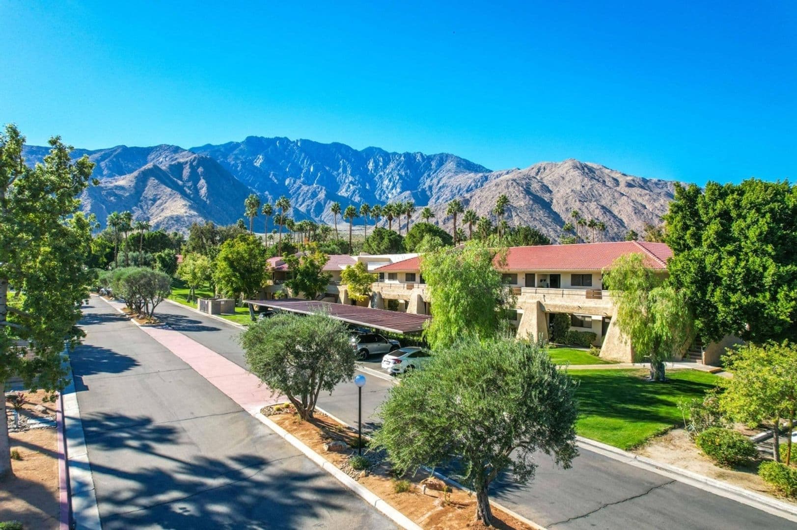 Palm Springs Condo: 2801 N Los Felices Cir E
