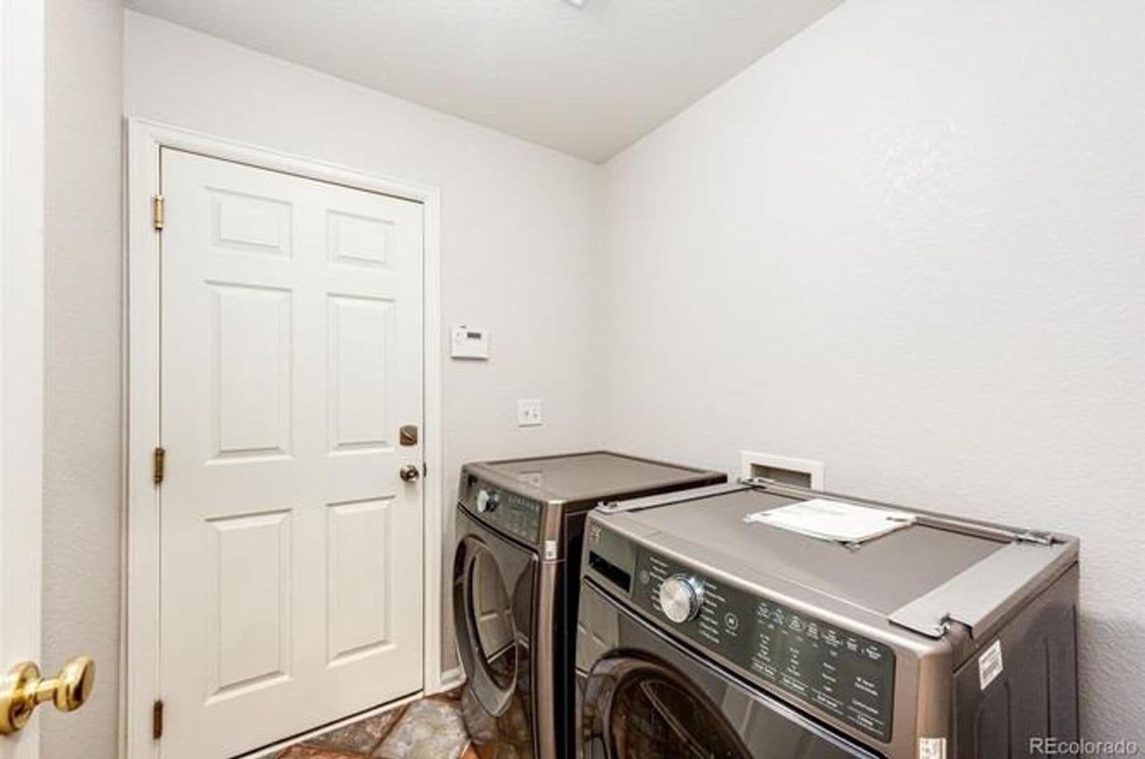 Englewood House: 16475 E Phillips Pl